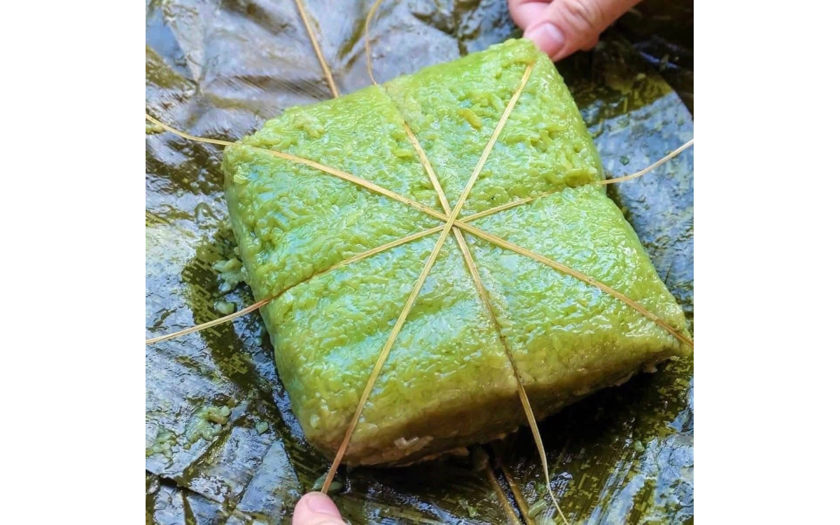 Bánh Chưng Cốm - Tinh Hoa Đặc Sản Cốm Hà Nội Cho Ngày Tết Đoàn Viên