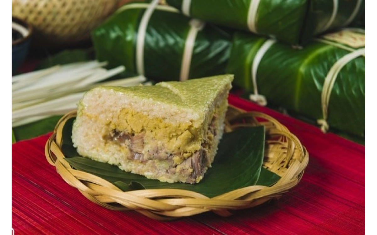 Bánh Chưng Cốm Hà Nội: Tinh Hoa Ẩm Thực và **Đặc Sản Cốm** Nức Tiếng