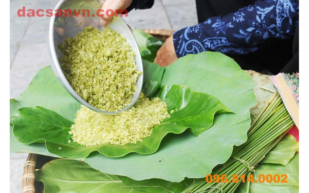 Cốm Non Làm Quà: Gợi Ý Quà Tặng Tinh Tế Mang Hương Vị Đặc Sản Cốm Hà Nội