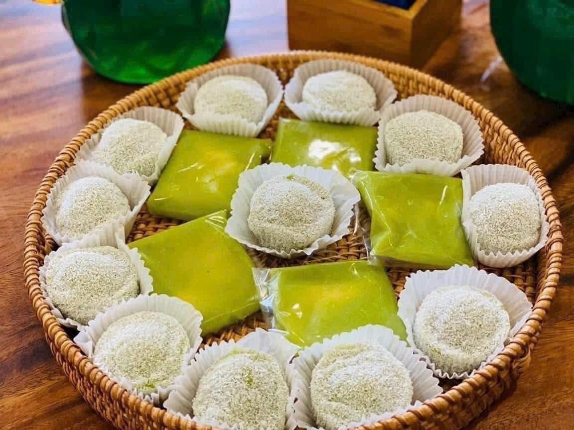 Bánh Cốm - Món Ngon Hà Nội và Ý Nghĩa Tinh Tế (Kèm Bí Quyết Chọn Đặc Sản Cốm Ngon)