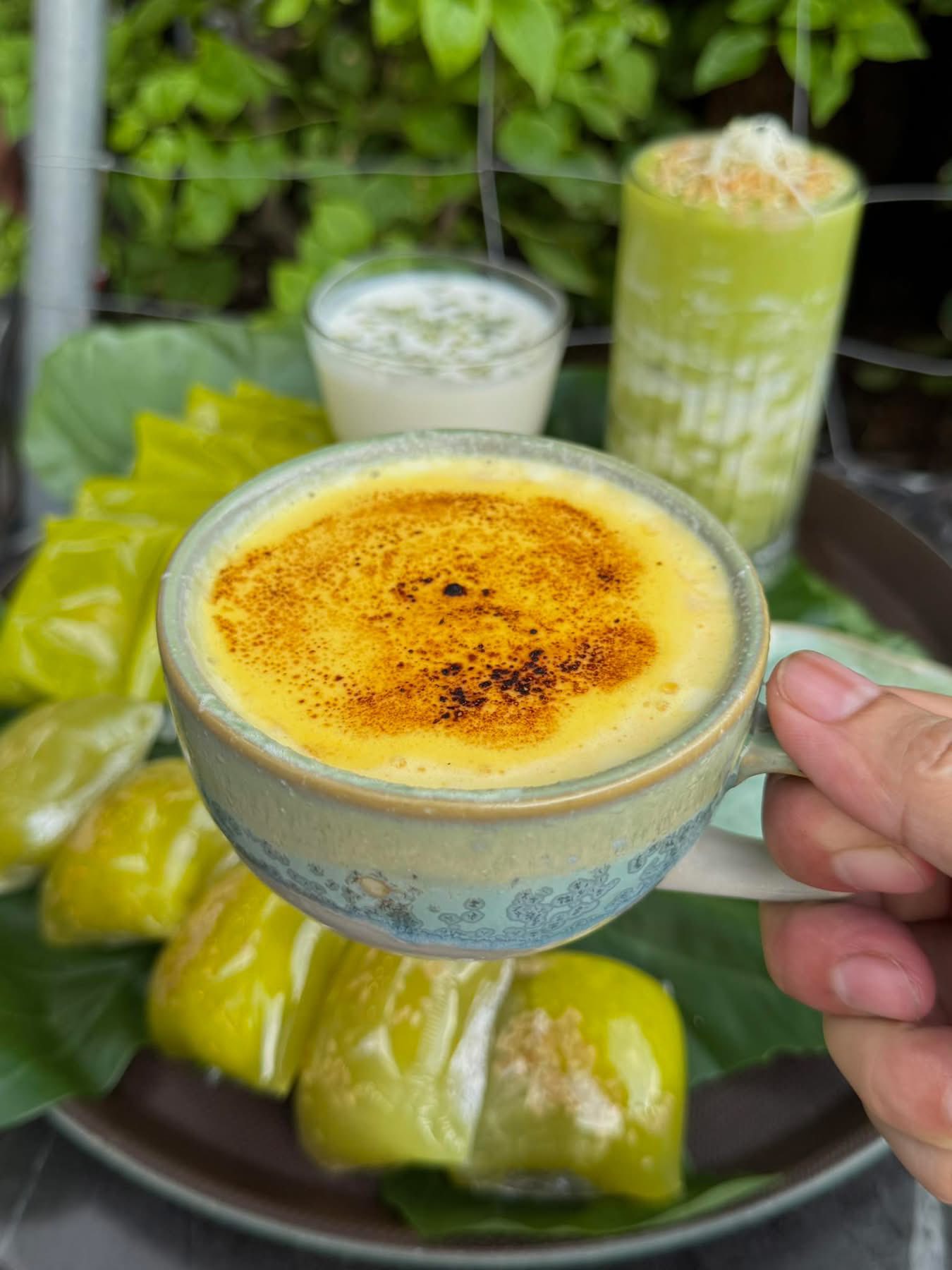 Bánh Xu Xê Nhân Cốm - Khám Phá Hương Vị Đặc Sản Cốm Hà Nội Tinh Tế