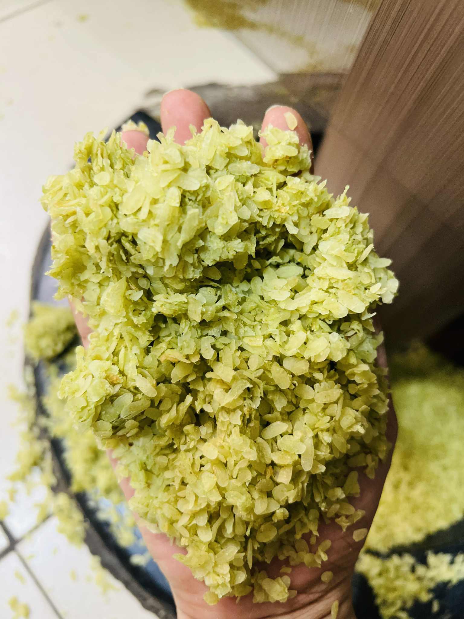 Bí Quyết Gia Truyền: Cách Làm Cốm Non - Đặc Sản Cốm Hà Nội Chuẩn Vị Xưa