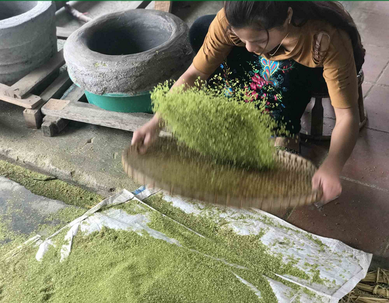 Bí Quyết Đãi Cốm Ngon Chuẩn Vị Hà Thành: Giữ Trọn Hương Vị Đặc Sản Cốm!